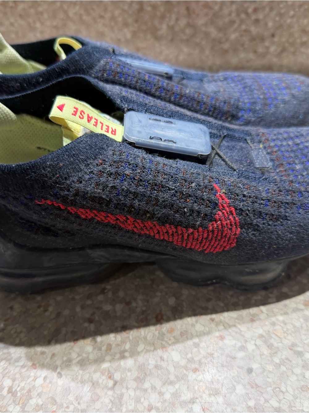 Nike Air VaporMax 2020 Flyknit Obsidian Siren Red